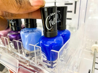 ulta-sally-hansen-disney-cruella-01112022b