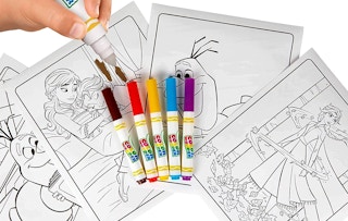 amazon crayola coloring book disney frozen 2021 1 1634841744 1634841744