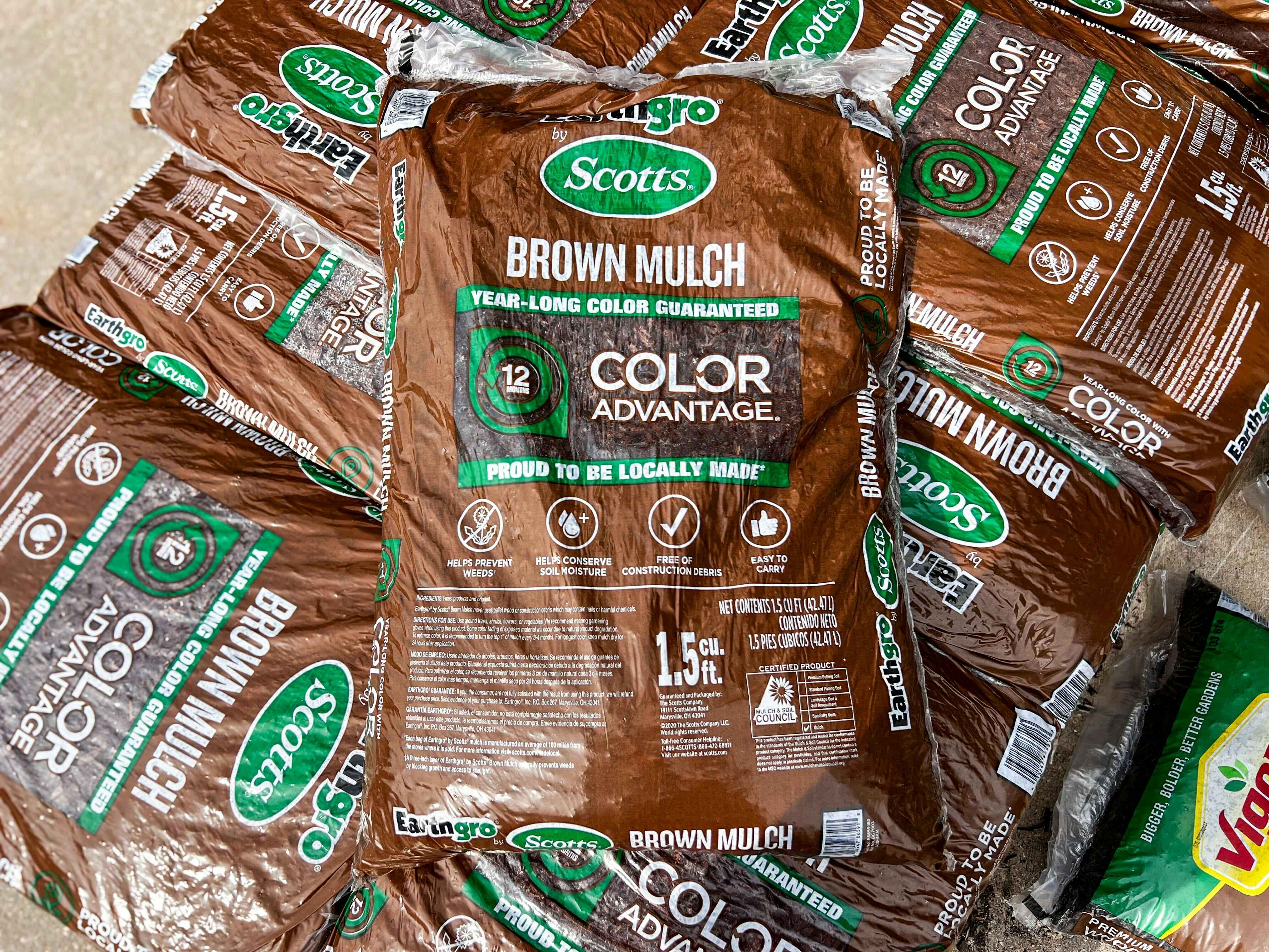 Pay Just $2 for Scotts Earthgro Mulch at Home Depot