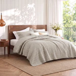 Bedsure Quilt Bedspread