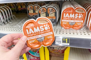 dollar general iams cat food 2021 th 1 1640201638 1640201638