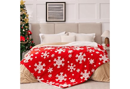 Snowflake Print Sherpa Throw Blanket