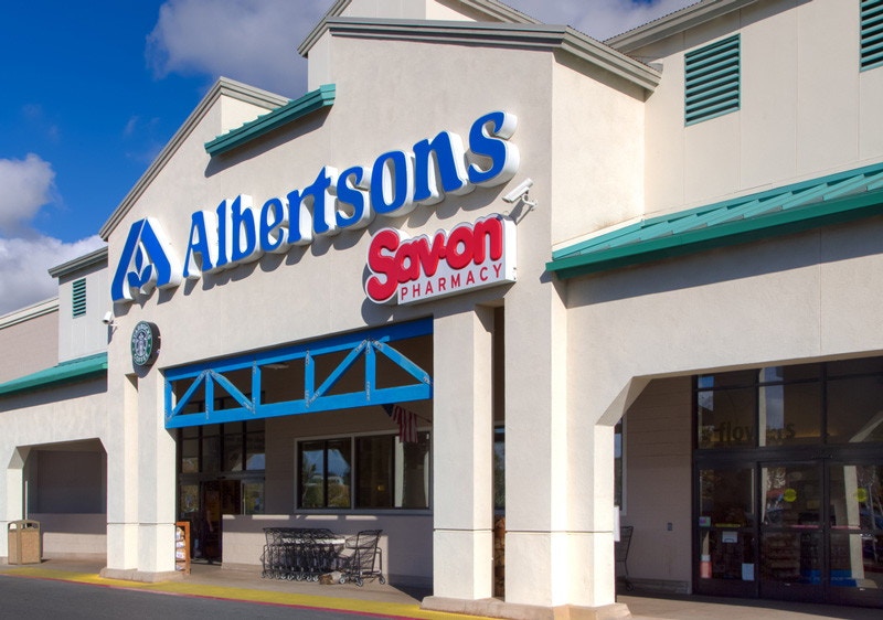 albertsons storefront with sav-on pharmacy signage