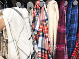 old navy blanket scarves 1542820089