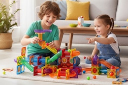 daily steals building set