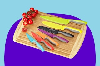 Cook N Home 14-Piece Coated Carbon Stainless Steel Knife Set on a purple background.