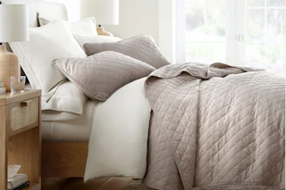 linens-hutch-quilted-coverlet-set