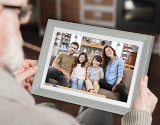 amazon digital photo framejpg 1684340675 1684340675