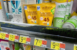 walmart-alba-botanica-sunscreen-2021
