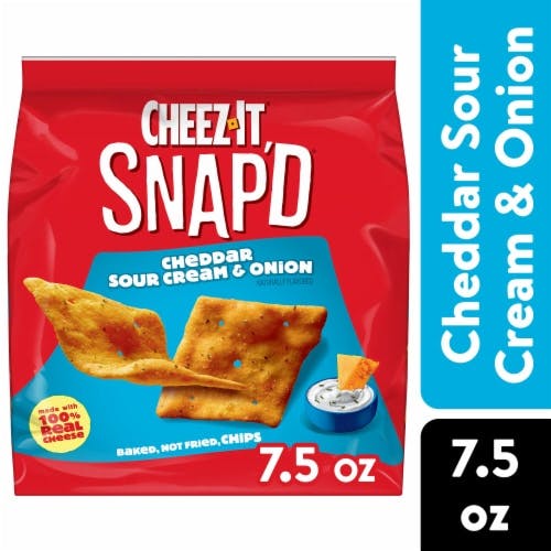 2 Cheez-It Snap'd Crackers