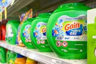 gain flings detergents on a shelf