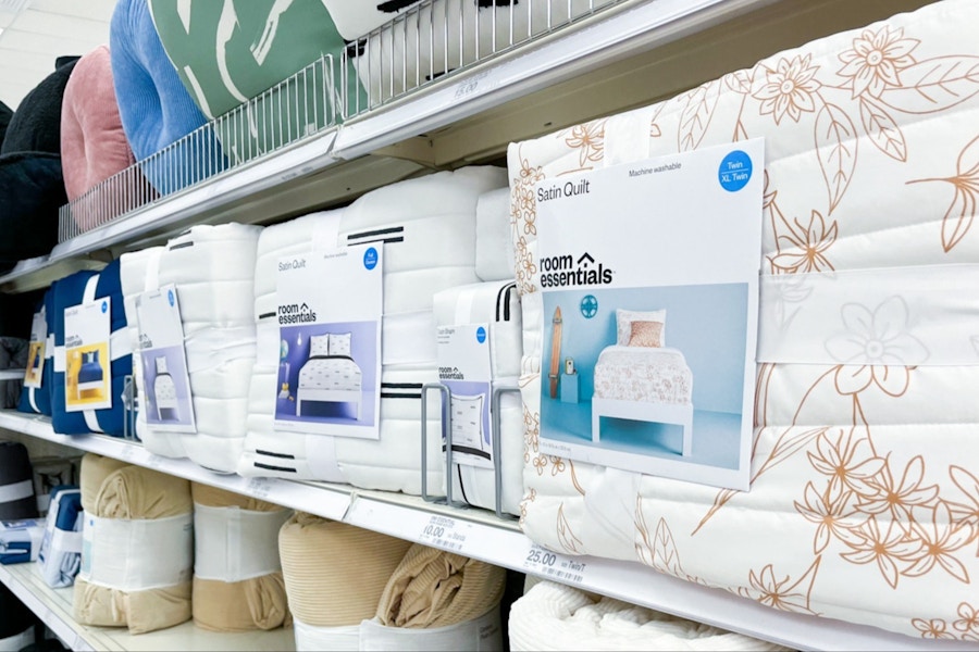 room-essentials-quilts-target2