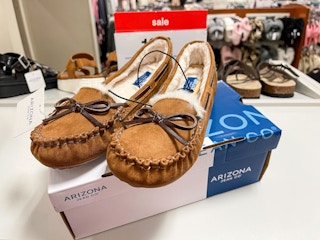 jcpenney-arizona-moccasin-slippers-2022-3