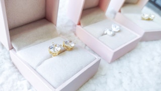 lulu-rose-diamond-earrings-110321-a