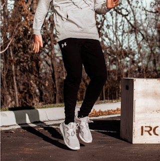 proozy-men's-under-armor-joggers-dec-2022