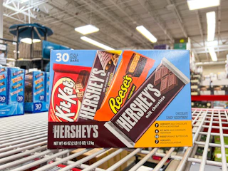 hersheys candy bars on store rack