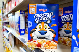 kellogg's frosted flakes on a dollar general store shelf