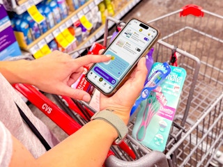 women using kcl app and 1 clip technology 