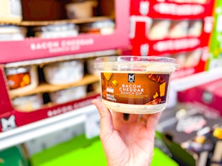 sams-club-members-mark-bacon-cheddar-dip-1