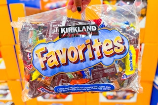 costco-kirkland-signature-halloween-favorites-candy