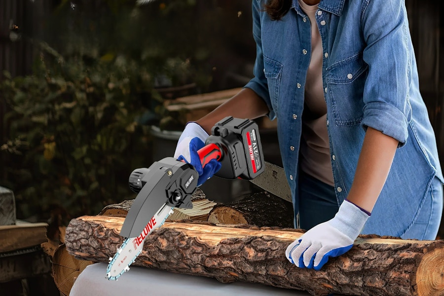 Walmart-mini-cordless-chainsaw