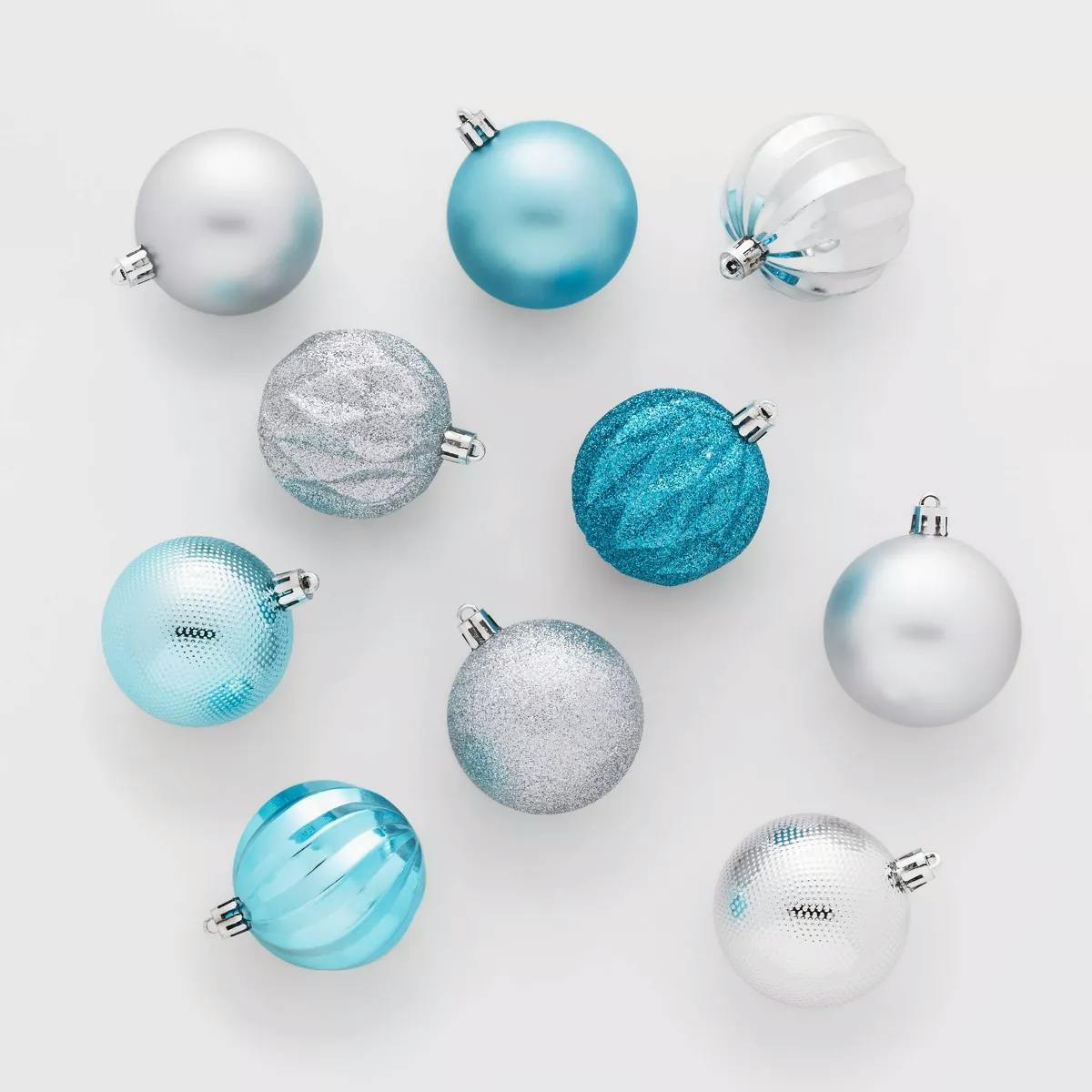 100-Count Ornament Set