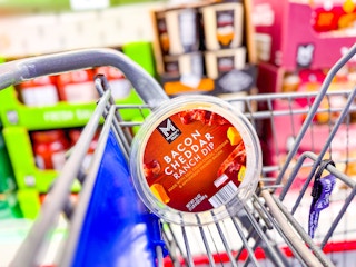 members mark bacon cheddar ranch dip in shopping cart