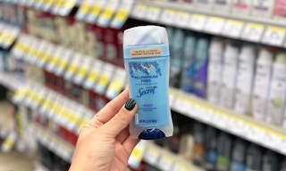 walgreens-secretdeodorant-03-cs