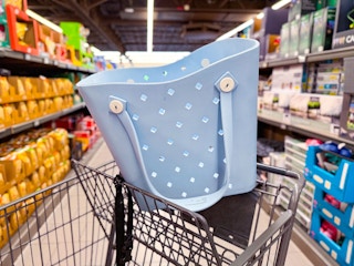 aldi-bogg-bag-dupe-3