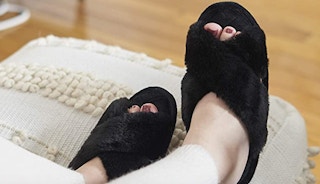 Dearfoams Women's Jessica Faux Fur Cross Band Slippers