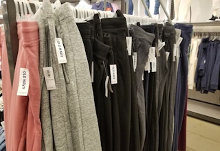 Old-Navy-Fleece-Joggers-011517