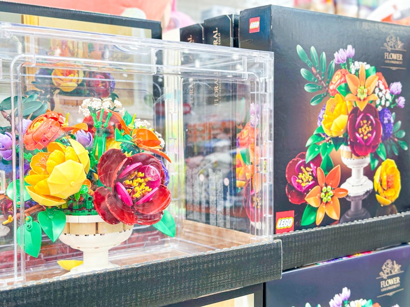 costco-lego-flower-arrangement