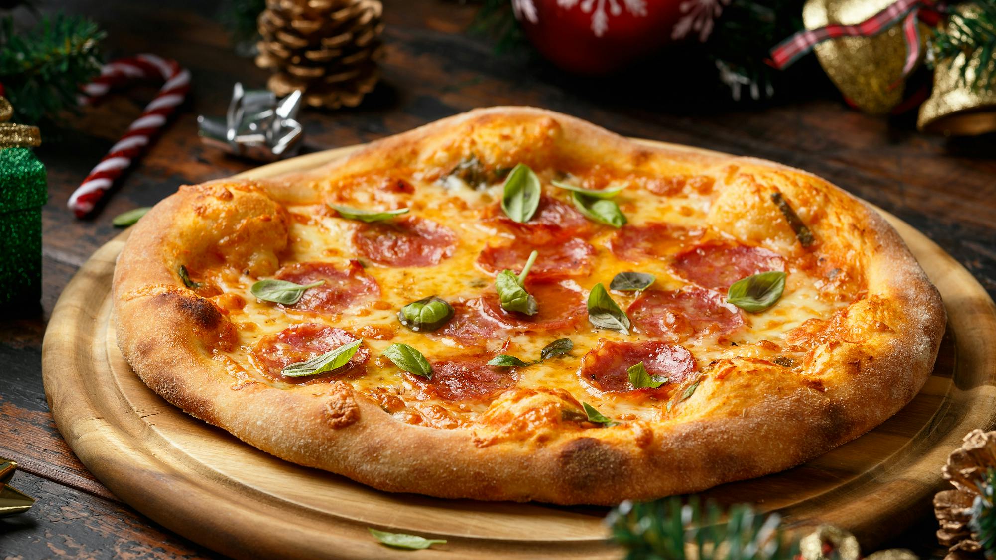 Are Pizza Places Open On Christmas Day