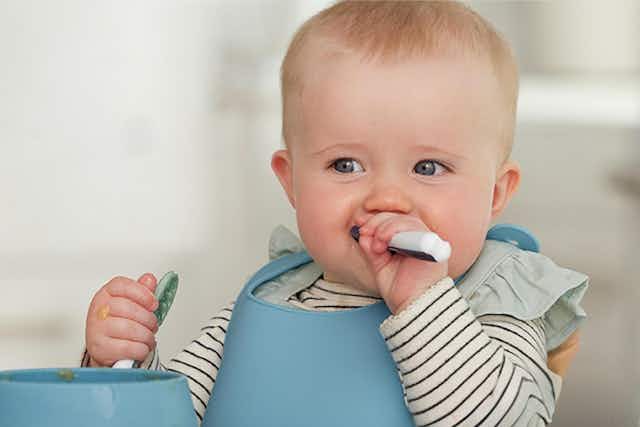 NumNum Baby Teething Spoons: Get 2 for $11 on Amazon (Over 48,000 Ratings) card image