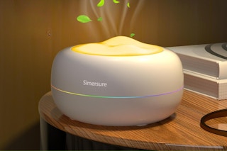 essential oil duffer on table