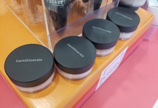 ulta bareminerals mineral veil 090918b 1536515593 750x510 1557244728