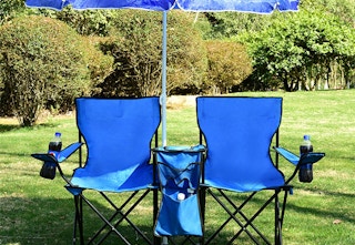 until-gone-retail-folding-double-picnic-chair-set-with-umbrella-and-cooler-feature-image