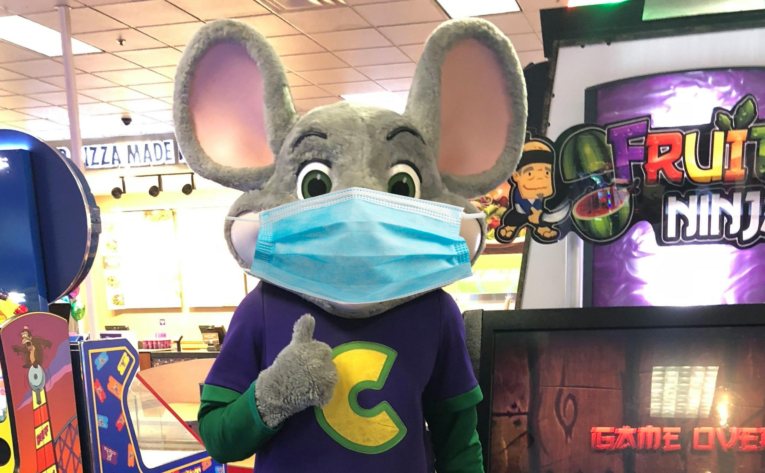 8 Signs That Chuck E. Cheese Is About to Close Forever