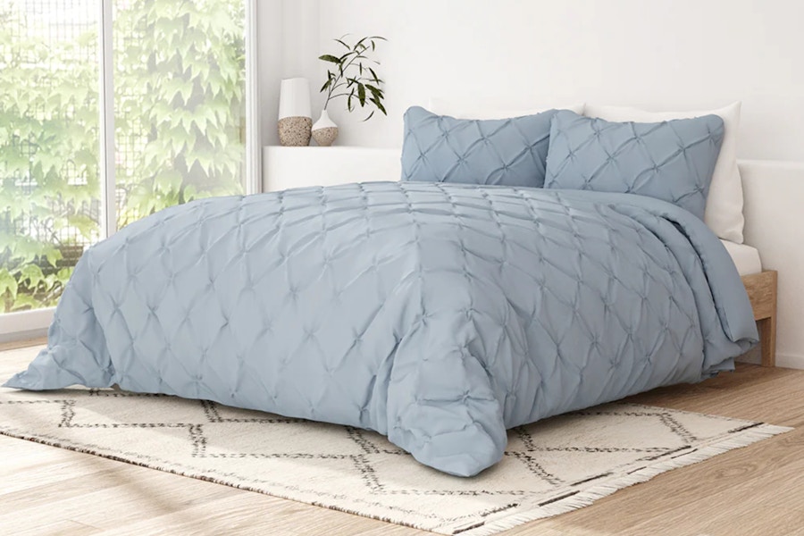 Linens & Hutch Pinch Pleat Duvet Cover Set