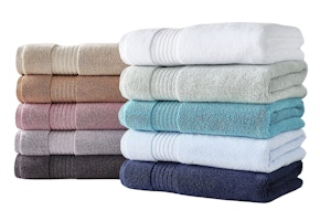 Liz Claiborne Plush Bath Towel