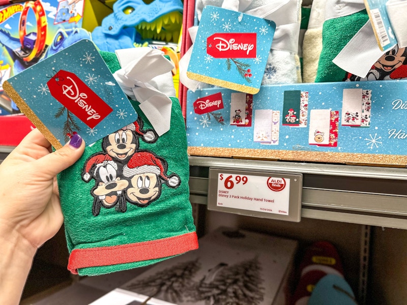 aldi-finds-disney-hand-towel-kcl