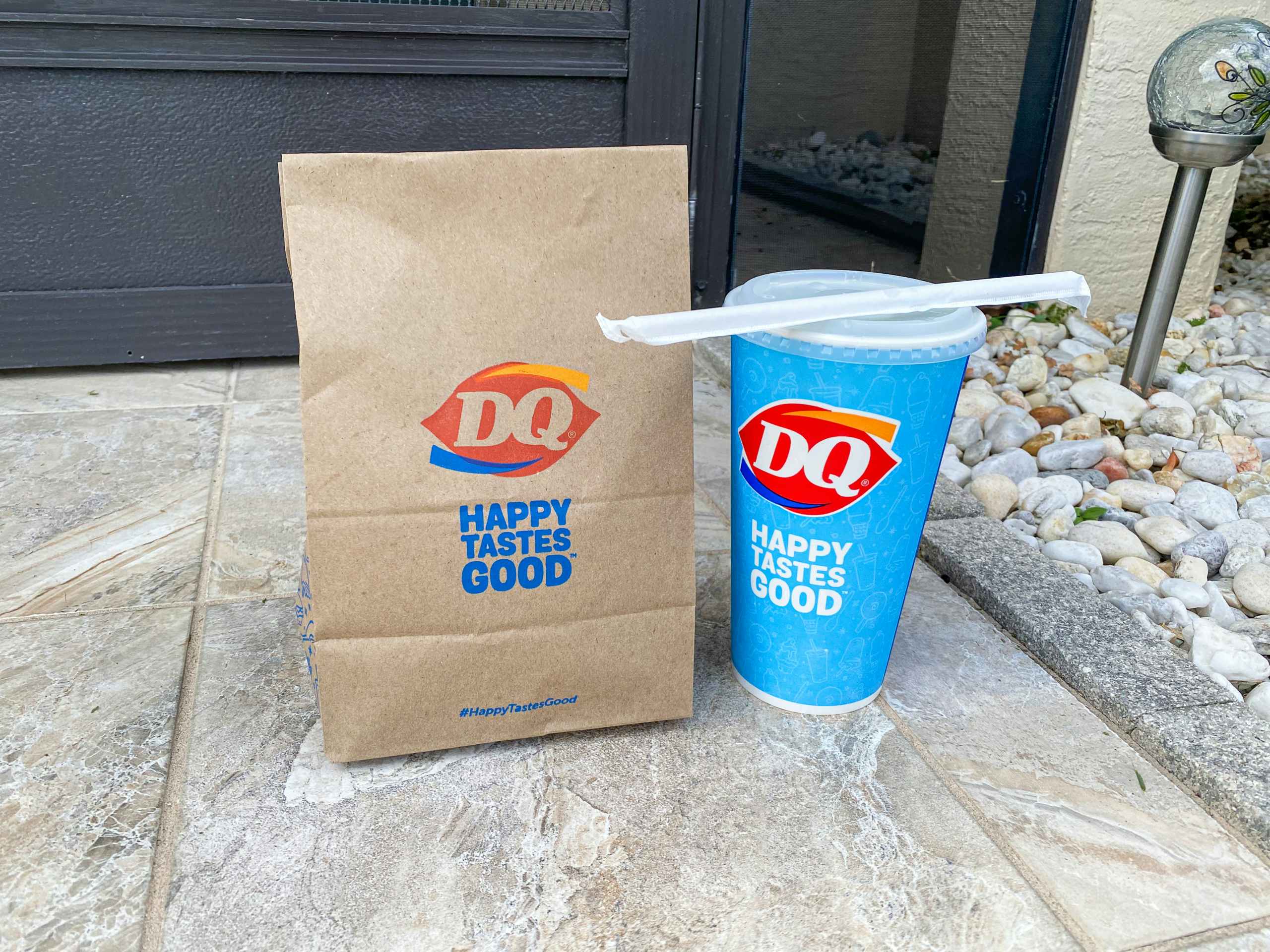 dairy-queen-dq-takeout-to-go-front-porch-uber-eats-doordash-delivery-2022-5-kcl-lp