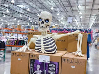 costco-giant-ground-breaking-skeleton-2