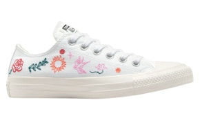 Converse Women's Chuck Taylor Shoes