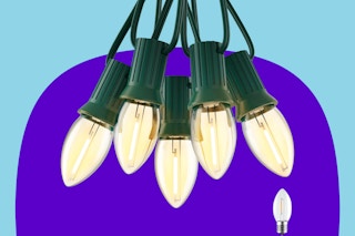 Brightown C7 Clear LED Christmas String Lights Outdoor on a blue background.