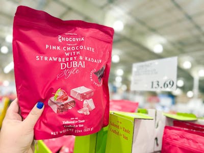 Chocovia Strawberry Dubai Chocolate