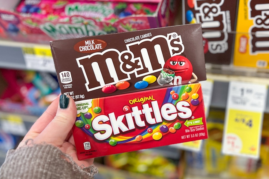 m&ms and skittles theatre box candy walgreens2
