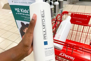 hand holding shampoo