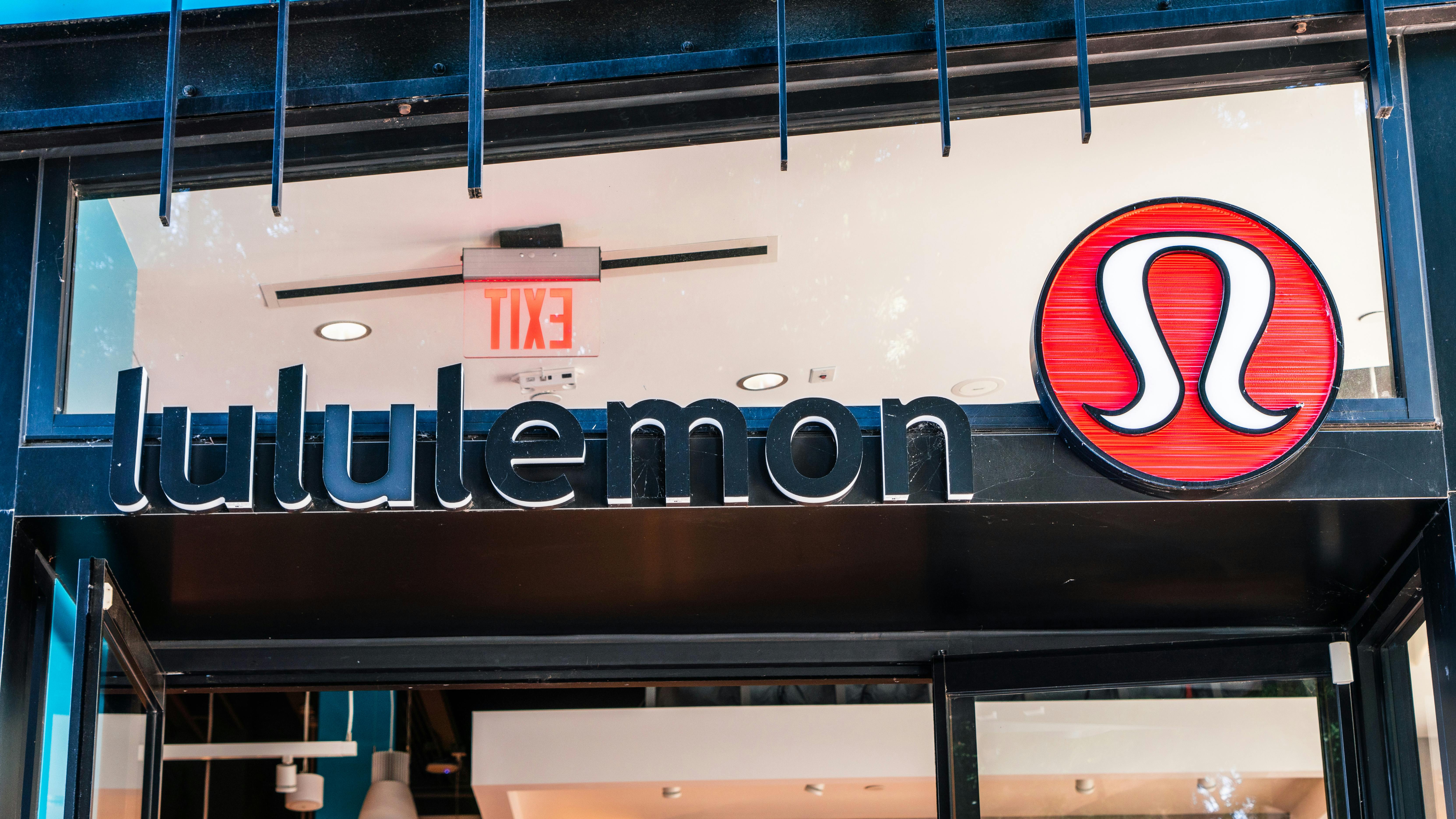 Nordstrom, lululemon, J.Crew Slash Prices as Sales Decline