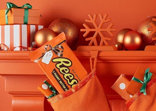 walmart-one-pound-reeses-121820